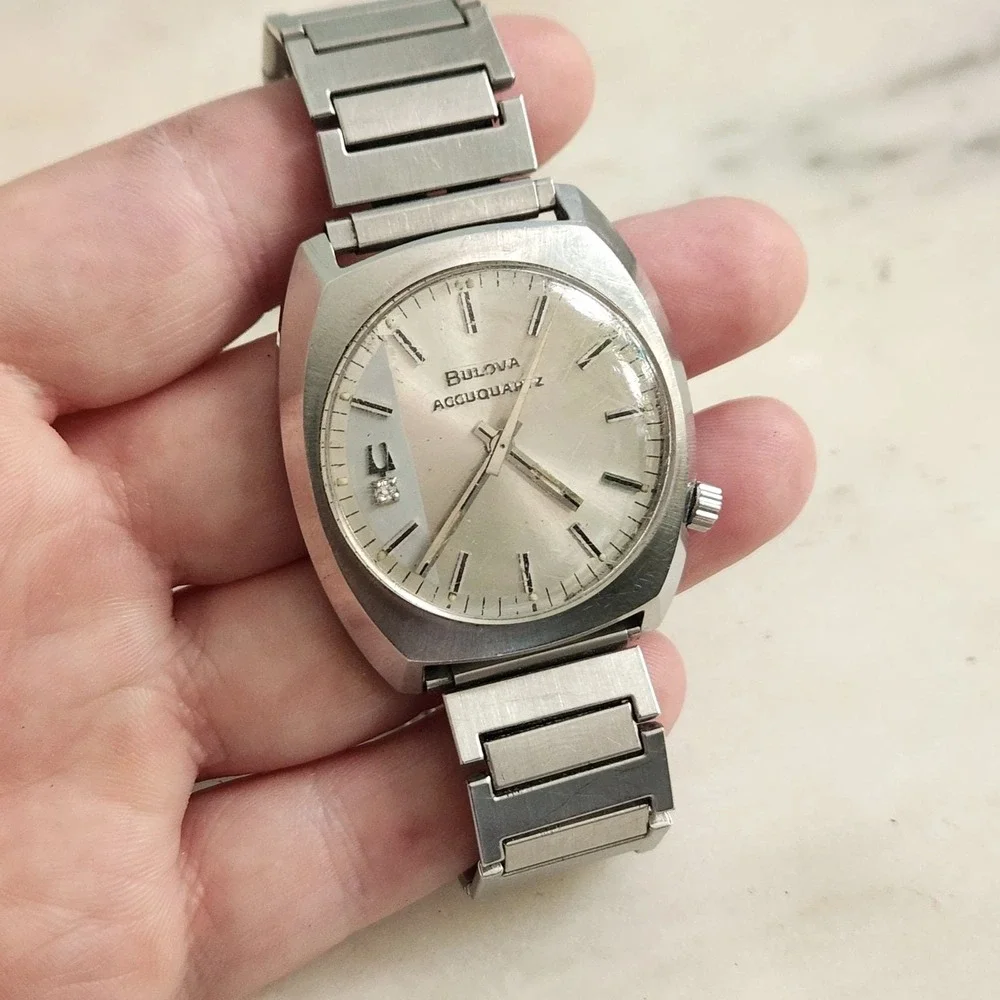 Vintage Bulova Accutron Accuquartz Stainless Steel‎ Diamond 218 Watch FOR PARTS